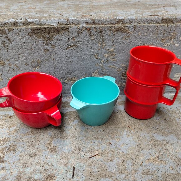 1960s Mepal Melmac Dorchester Melamine Cups - Picture 1 of 8